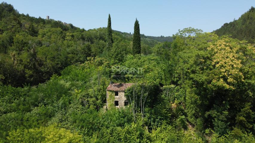 ISTRA, ZAVRŠJE, NAPUŠTENO SELO, PRODAJE SE