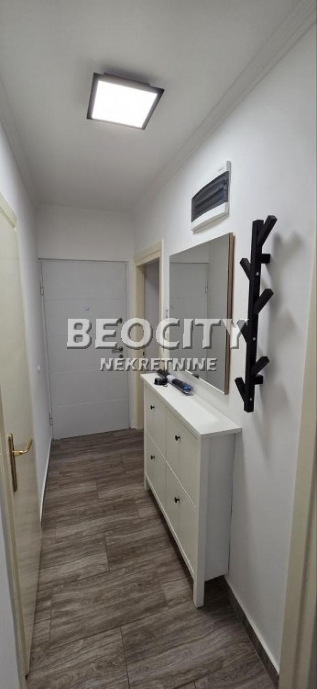 Novi Sad, Socijalno, Bulevar Kralja Petra I, 2.0, 56m2, 400EUR