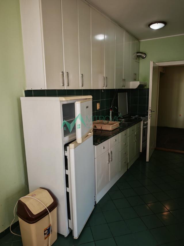 Izdavanje, Stan, 55m2 , Grbavica