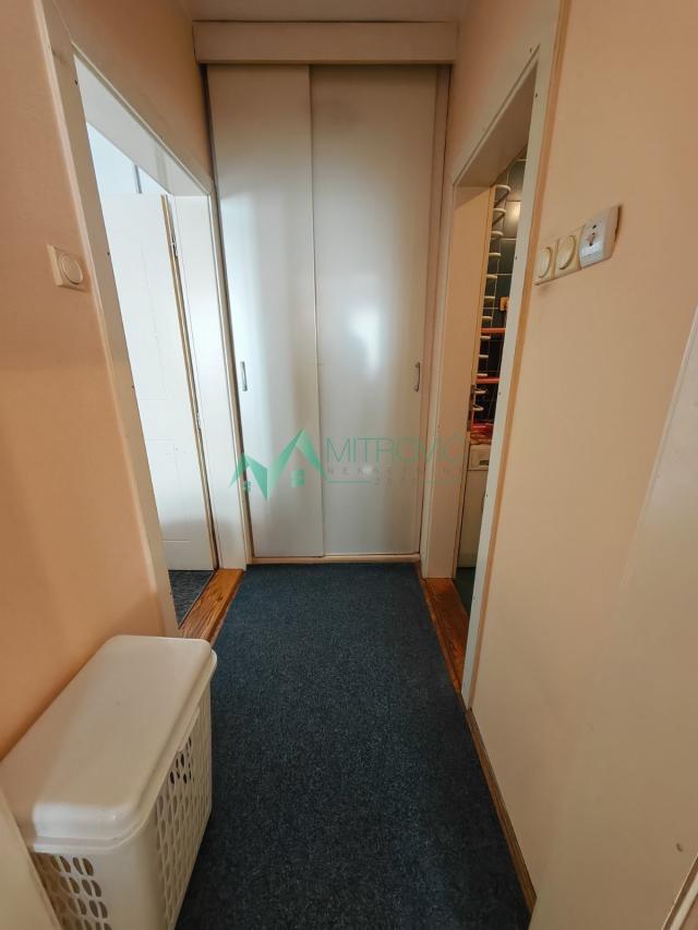 Izdavanje, Stan, 55m2 , Grbavica