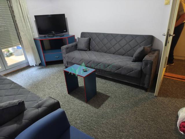 Izdavanje, Stan, 55m2 , Grbavica