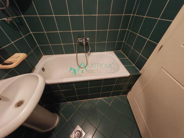 Izdavanje, Stan, 55m2 , Grbavica