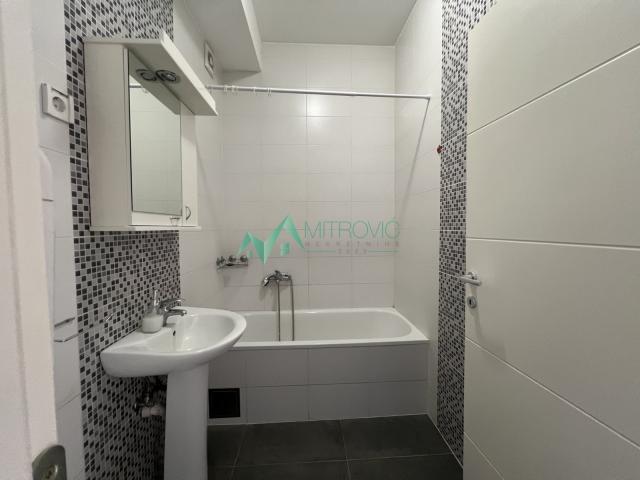 Izdavanje, Stan, 38m2 , Grbavica - Telep