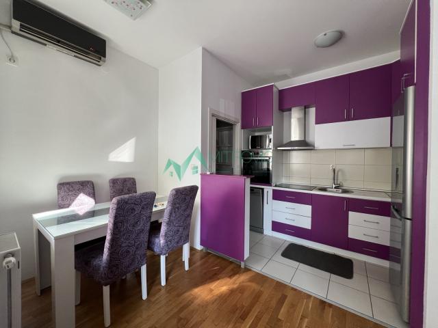Izdavanje, Stan, 38m2 , Grbavica - Telep