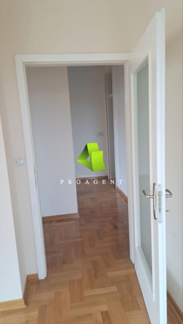 Poslovni prostor na Bulevaru Nemanjića ID#8502