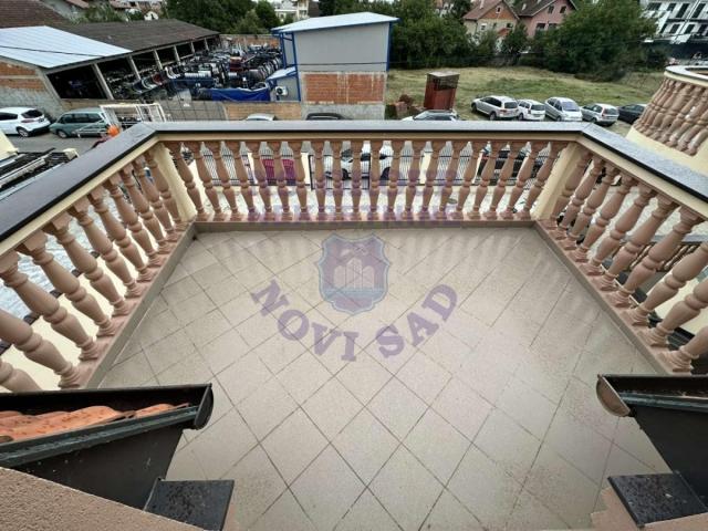 Moderan jednoiposoban stan na ulazu u Veternik. 