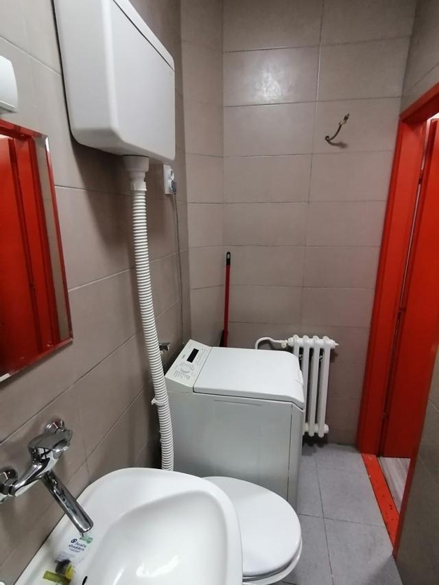 Nameštena garsonjera 19m2, terasa, klima - Futoški Put