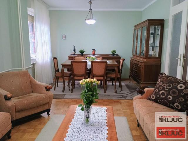 Trosoban stan 70 m², Novo Naselje, Novi Sad