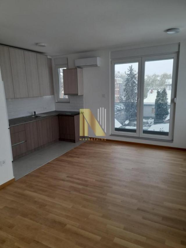 Izdaje se poslovni prostor – Telep, odlična lokacija