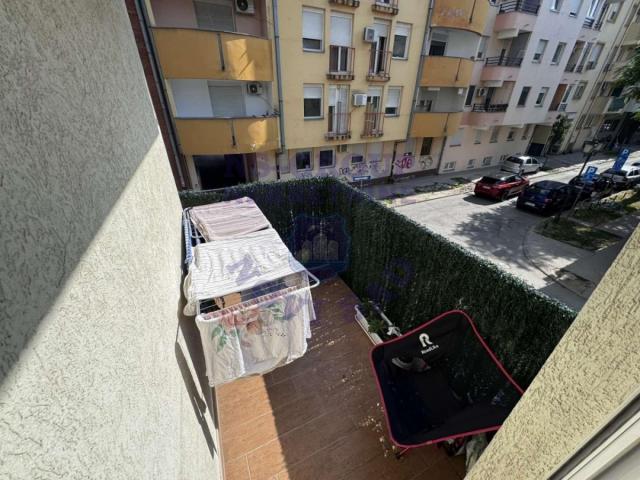 Odličan troiposoban stan na Bulevaru Oslobodjenja!