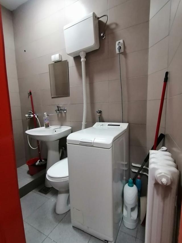 Nameštena garsonjera 19m2, terasa, klima - Futoški Put
