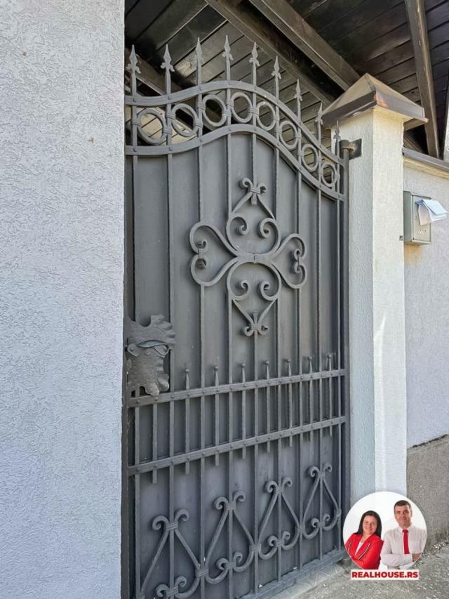 Prizemna kuća na lakat u Vrdniku