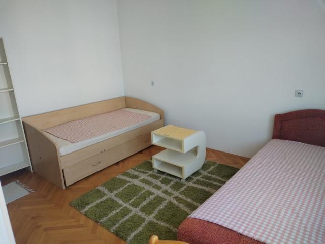 Dvosoban stan, Sremska