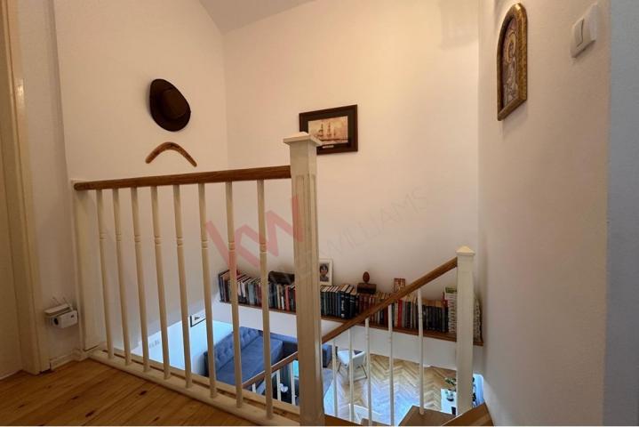 
				Porodični dupleks | 92 m² + 12 m² terasa I| pogled ka Beogradu na vodi
			