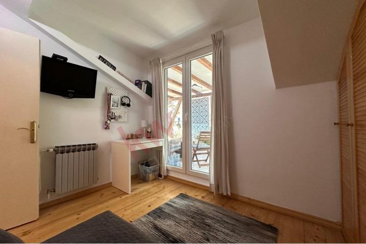 
				Porodični dupleks | 92 m² + 12 m² terasa I| pogled ka Beogradu na vodi
			