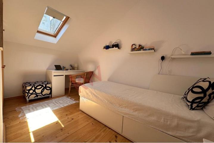 
				Porodični dupleks | 92 m² + 12 m² terasa I| pogled ka Beogradu na vodi
			