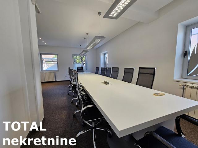 NOVI SAD - TELEP - 401.00 m2