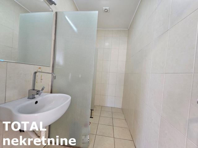 NOVI SAD - TELEP - 401.00 m2