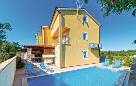 ISTRIA, POREČ (surroundings) - Semi-detached house with swimming pool