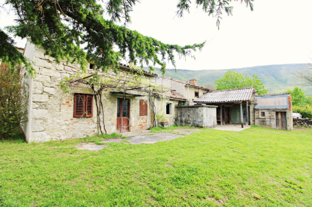 Kršan, surroundings, detached house for adaptation