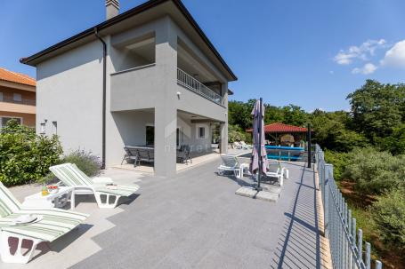 INSEL KRK, Gebiet VRBNIK - Freistehende Villa mit Pool und Panoramablick auf das Meer