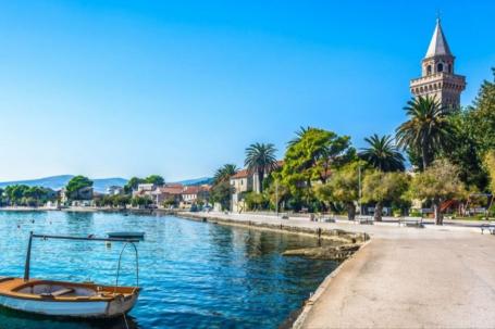 Split, Kaštel Štafilić, prekrasna vila za stanovanje i odmor