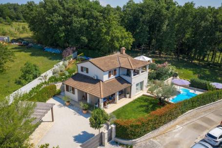  Baderna, Bašići, Istra, lijepa kuća s bazenom 