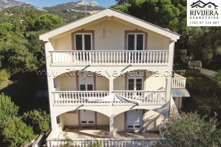 Family house with a sea view in Herceg Novi area Topla 2