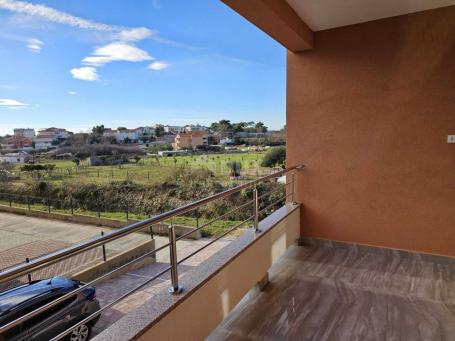 RAB ISLAND, BANJOL - Apartment on the 1st floor of 55m2, 1 bedroom + bathroom, 250m from the sea