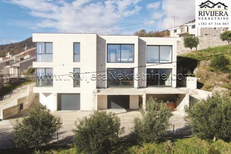 Newly built stone villa with a sea view in Herceg Novi