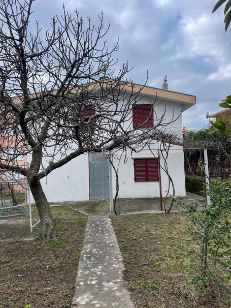 Haus 180 m2 in Sutomore