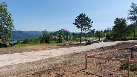 Istra, Motovun - građevinsko zemljište 6200m2 sa pogledom na Motovun