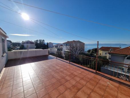 Crikvenica, Selce - house with a large garden and a view of the sea