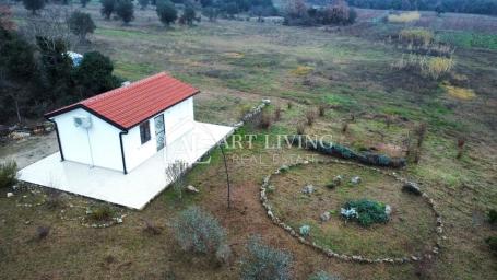 Istria, Rovinj, surroundings - a charming house with a large plot of land