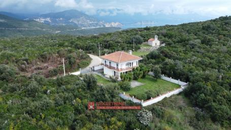 Porodična kuća sa velikim placem i pogledom na more, Kotor, Krimovica