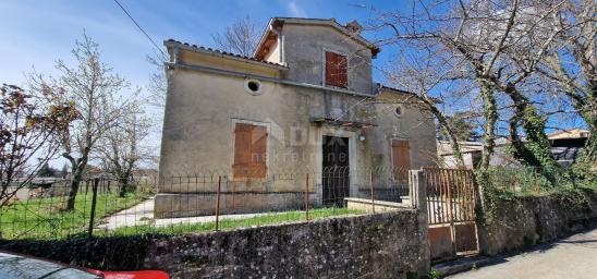 ISTRIA, PAZIN - Detached stone antique with exceptional potential