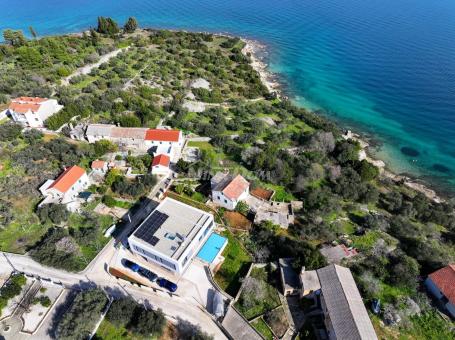 Luksuzna vila na mirnoj lokaciji otok Ugljan