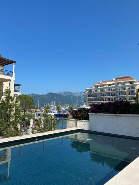 Duplex Apartment with Pool in Tivat