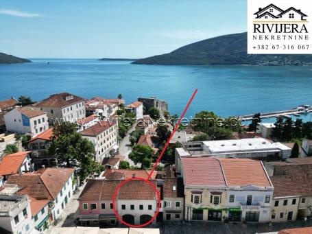 Residential and commercial building Herceg Novi old town