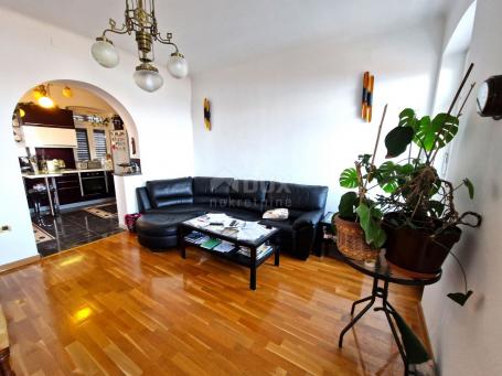 OPATIJA, CENTER - apartment with garden and parking