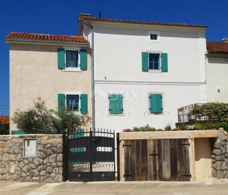 KRK ISLAND, MALINSKA - Charming stone house with swimming pool