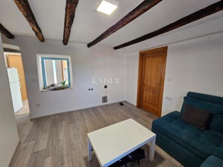 Otok Krk - dvoetažni apartman 140m2 u adaptiranoj kamenoj kući