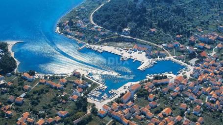 ISLAND IŽ, VELI IŽ- Renovated house 70m from the sea!