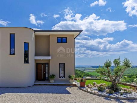 ISTRIA, BRTONIGLA - Villa with a panoramic view of the sea