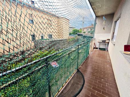 RIJEKA, HOSTI - 2-Zimmer-Wohnung mit Garten!