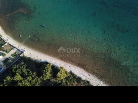 BIOGRAD NA MORU - Prostrano zemljište za izgradnju hotela ili kampa