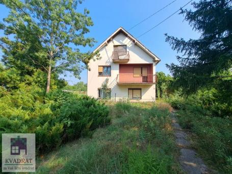 Kuća, Seosko domaćinstvo sa kućom 150 m2 , 2 ha -Veliko polje, Obrenovac - 200. 000€