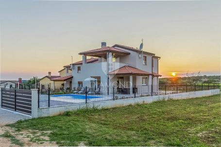 Brtonigla, ein wunderschönes Haus mit Blick auf das Meer