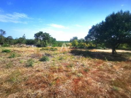 Krk, surroundings, building plot of 834m2 in a quiet location! ID 583