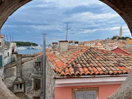 HOUSE ON 4 FLOORS IN THE OLD CORE OF ROVINJ